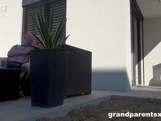 Modinājusi līdz mans grandparents uz the dārzs, x nominālā video 00