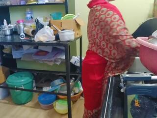Mano bhabhi žavingas ir aš pakliuvom jos į virtuvė kai mano brolis buvo ne į namai