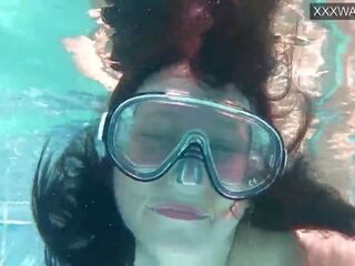 Minnie manga dan eduard air mani dalam yang berenang kolam: x rated video 72