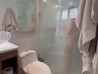 A ยิ่งใหญ่ การอาบน้ำ ด้วย the การทำความสะอาด แฟน จาก ของฉัน บ้าน: เอชดี เพศ 0a